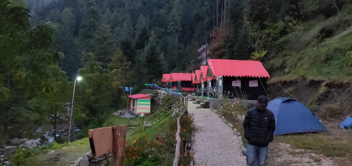 Achintya Camping By River Side Best Rates On Jibhi Hotel Deals Reviews Photos