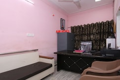 Hotel O by OYO White House, Jabalpur