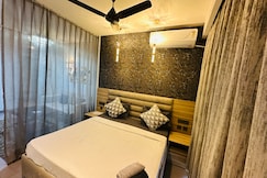 Four Heart Stays, Noida