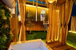 Alora 238 - The Jacuzzi Chalet, Hosur