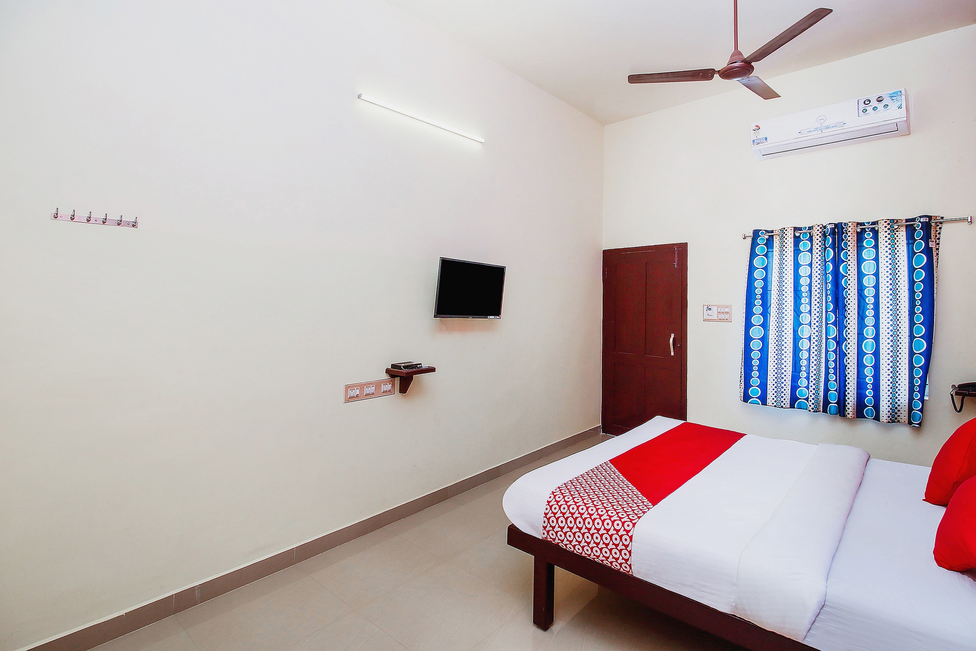Super Hotel O Aljemin - Tap to explore photos