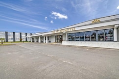 Palms Hotel & Retreat By Palette London Romford,  London