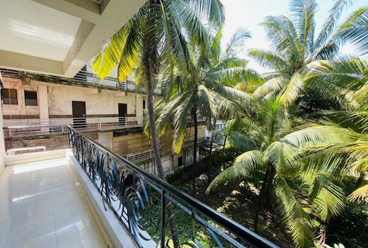 Serene 2bhk apartment Candolim 1km to the beach