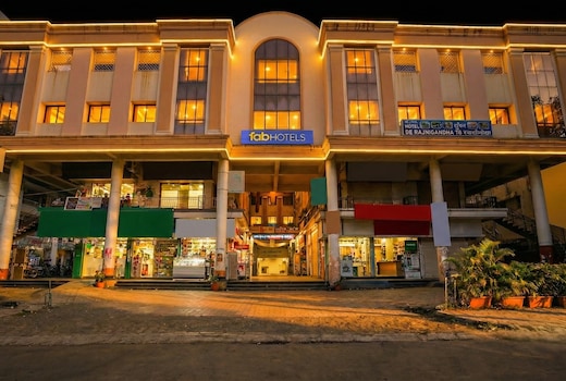 FabHotel De Rajnigandha
