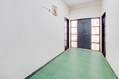 SPOT ON Hotel Satkar Bar and Lodge, Tuljapur