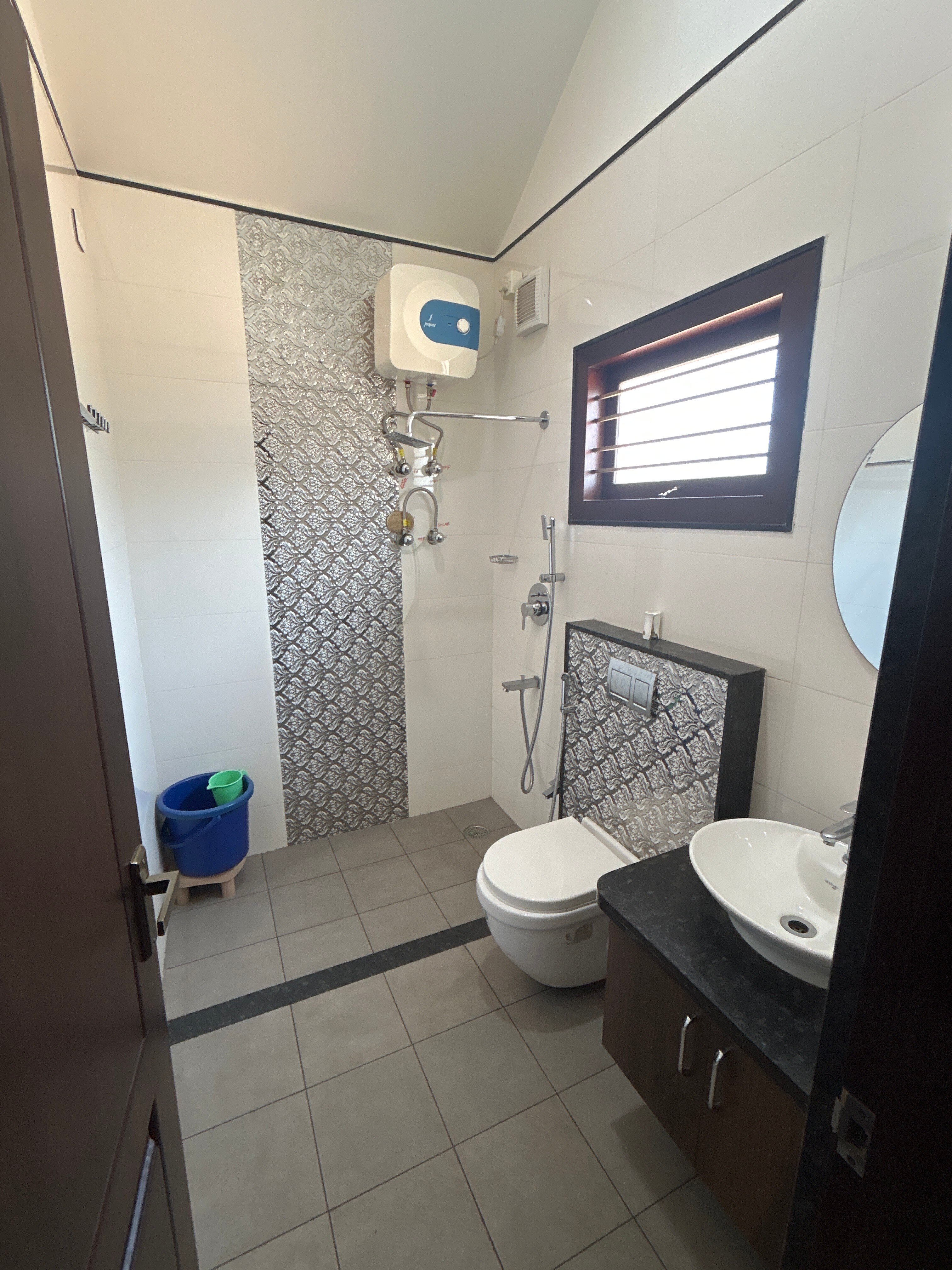 Melmane Janapriya Homestay - Tap to explore photos
