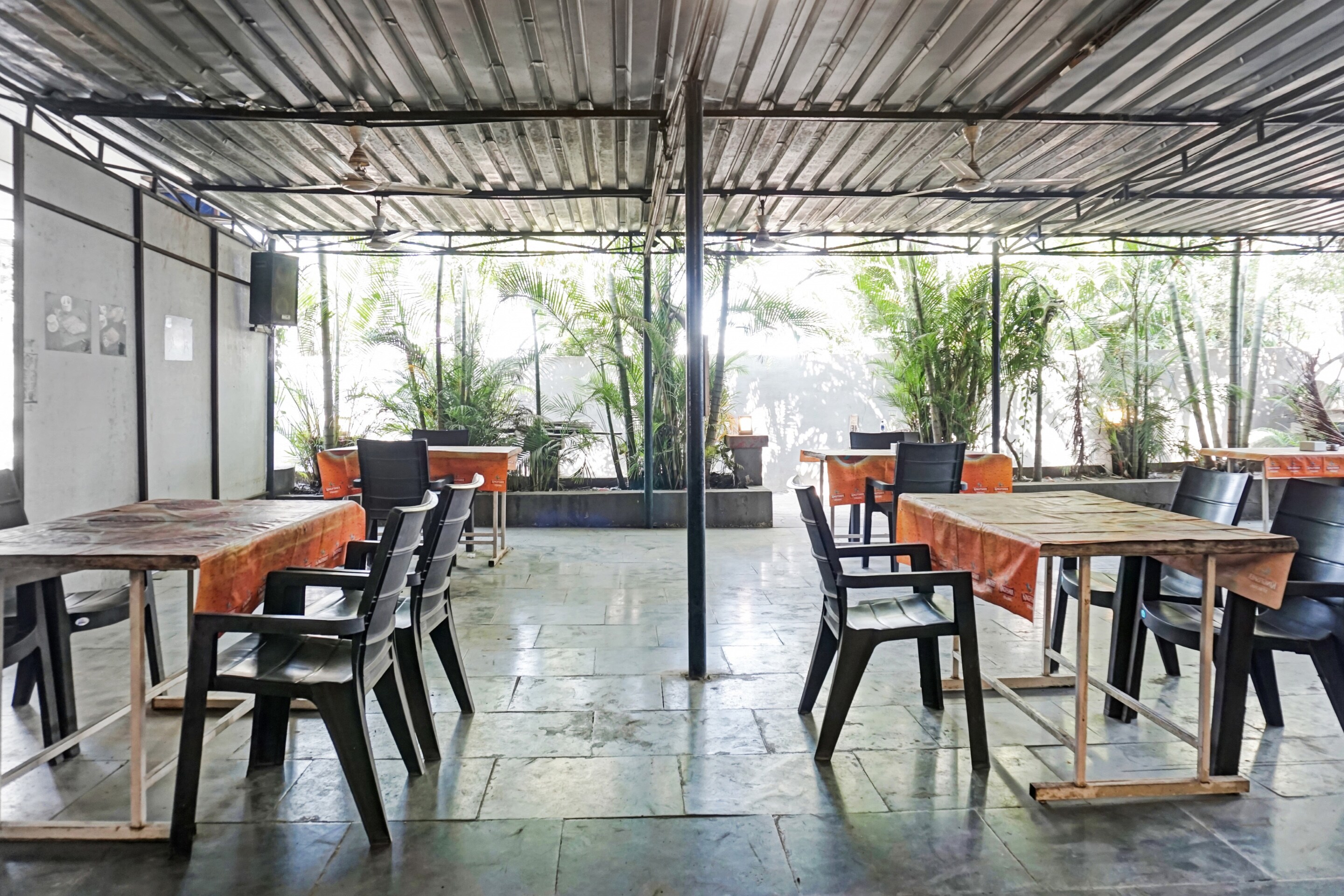 Hotel O Crystal Executive Lodging - Tap to explore photos