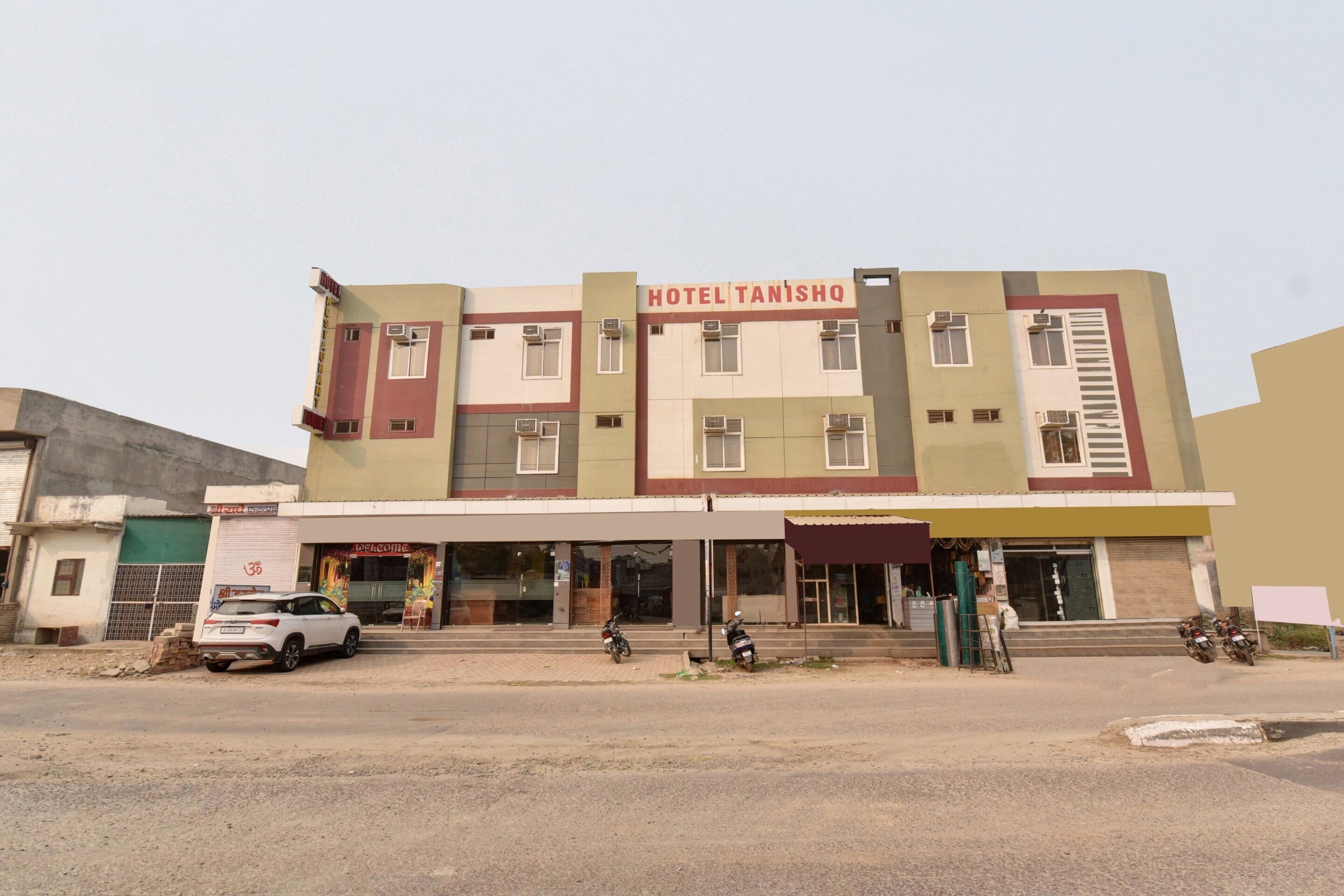 Hotel O Tanishq - Tap to explore photos
