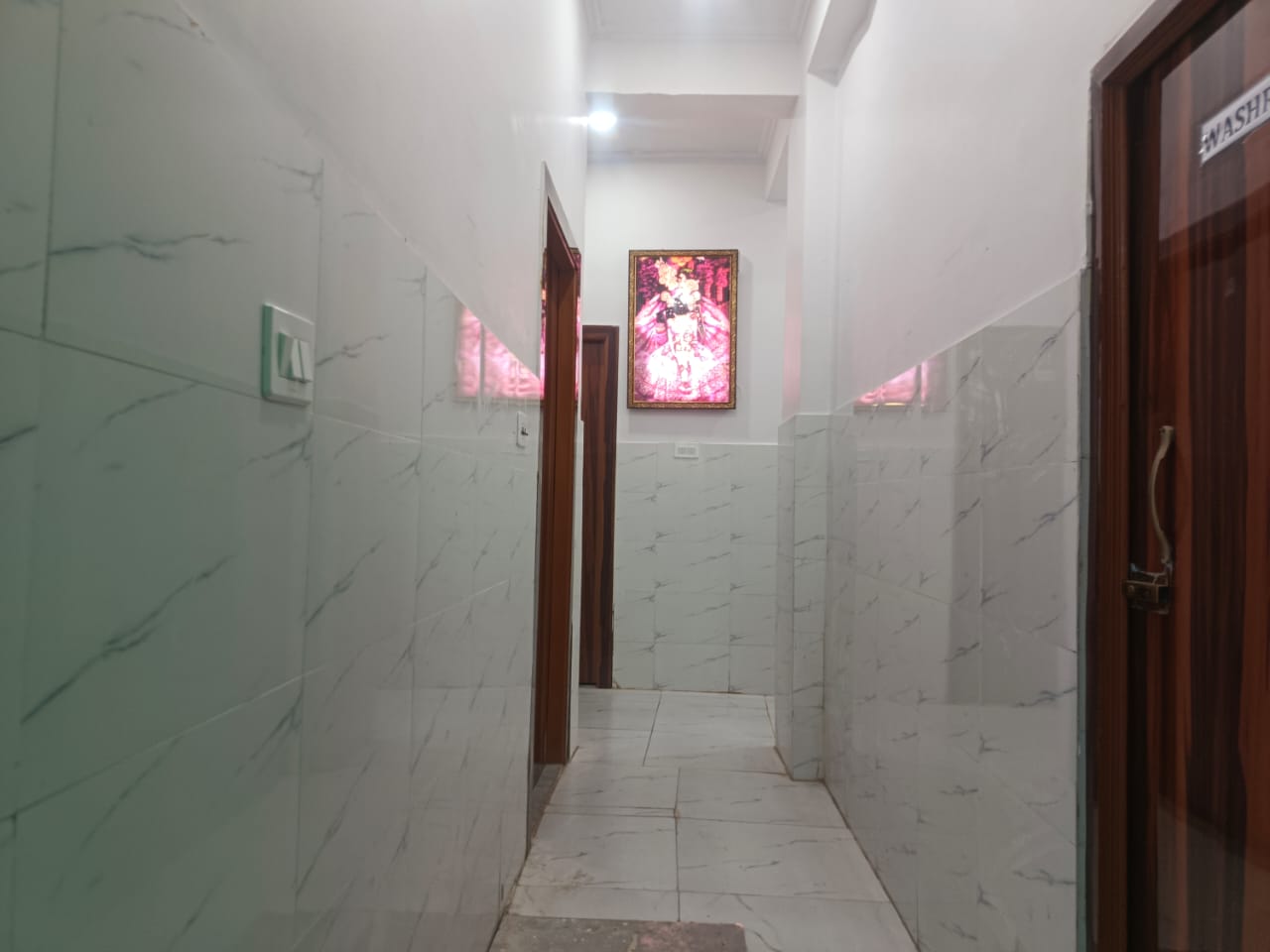 Krishna guest House - Tap to explore photos