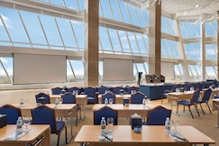 Wyndham Grand Manama, Juffair