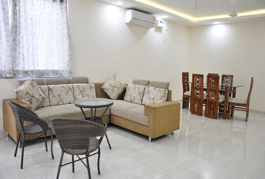 Nishka Holiday Home | Luxury 3 BHK Apartment with pool 
