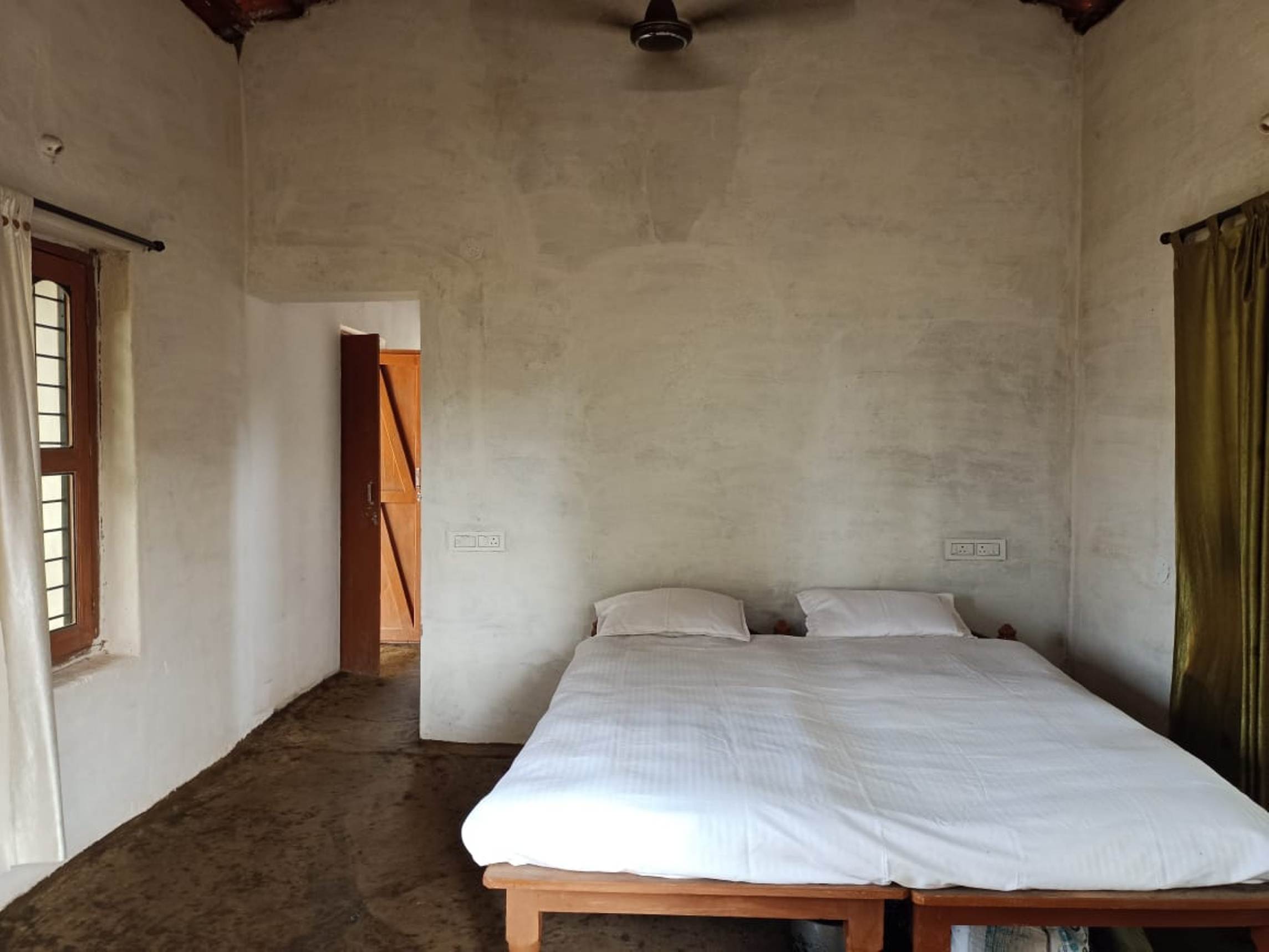 Tathagath Homestay - Tap to explore photos
