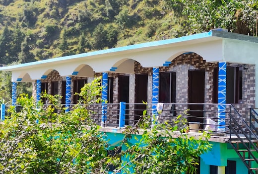 Frozen View by StayApart.