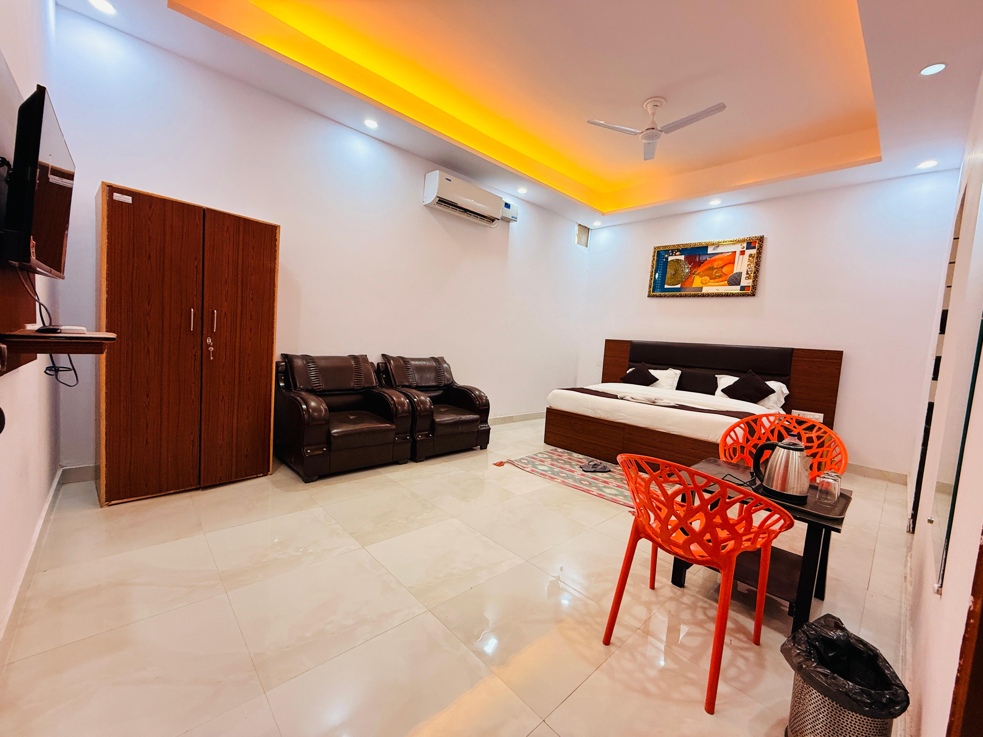 AVANTIKA RESIDENCY & RESTAURANT - Tap to explore photos