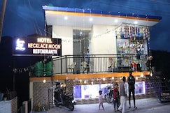 Hotel Necklace Moon, Barkot