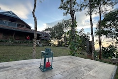 Agristays @ The Ghat Hill Bunglaw Homestay, Munnar