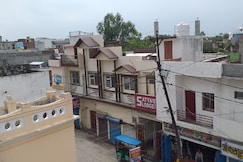 Satyam Lodge, Dhampur