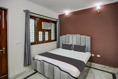Hotel O Uk House Residency, Gurgaon