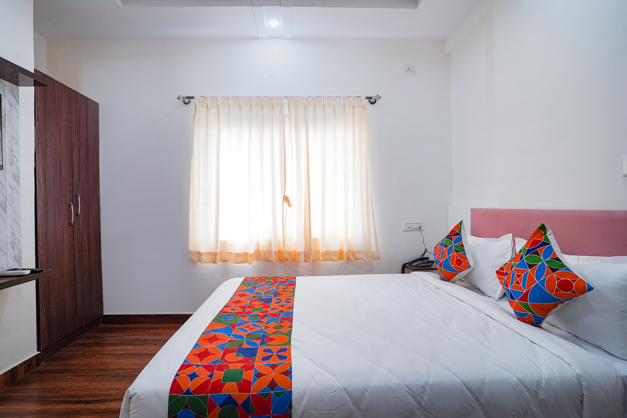 FabHotel HSR Gateway - Nr. Forum Mall - Tap to explore photos