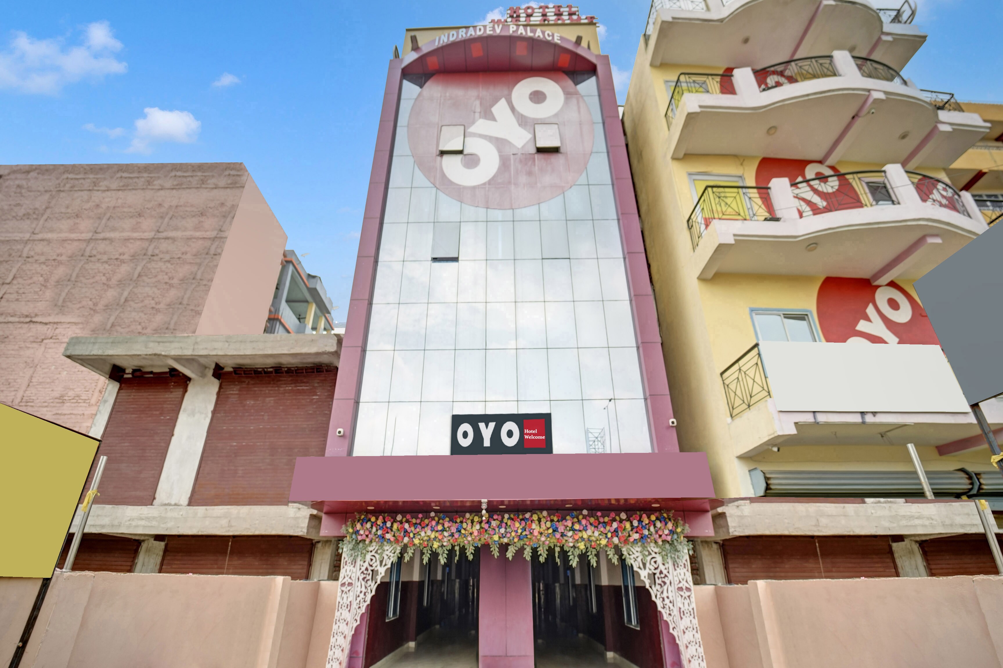 Hotel O Welcome - Tap to explore photos