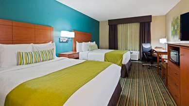Best Western Plus Menomonie Inn & Suites - Tap to explore photos