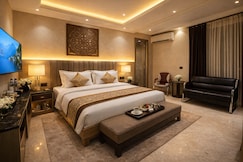 The Pratiq Luxe - Paschim Vihar, Delhi