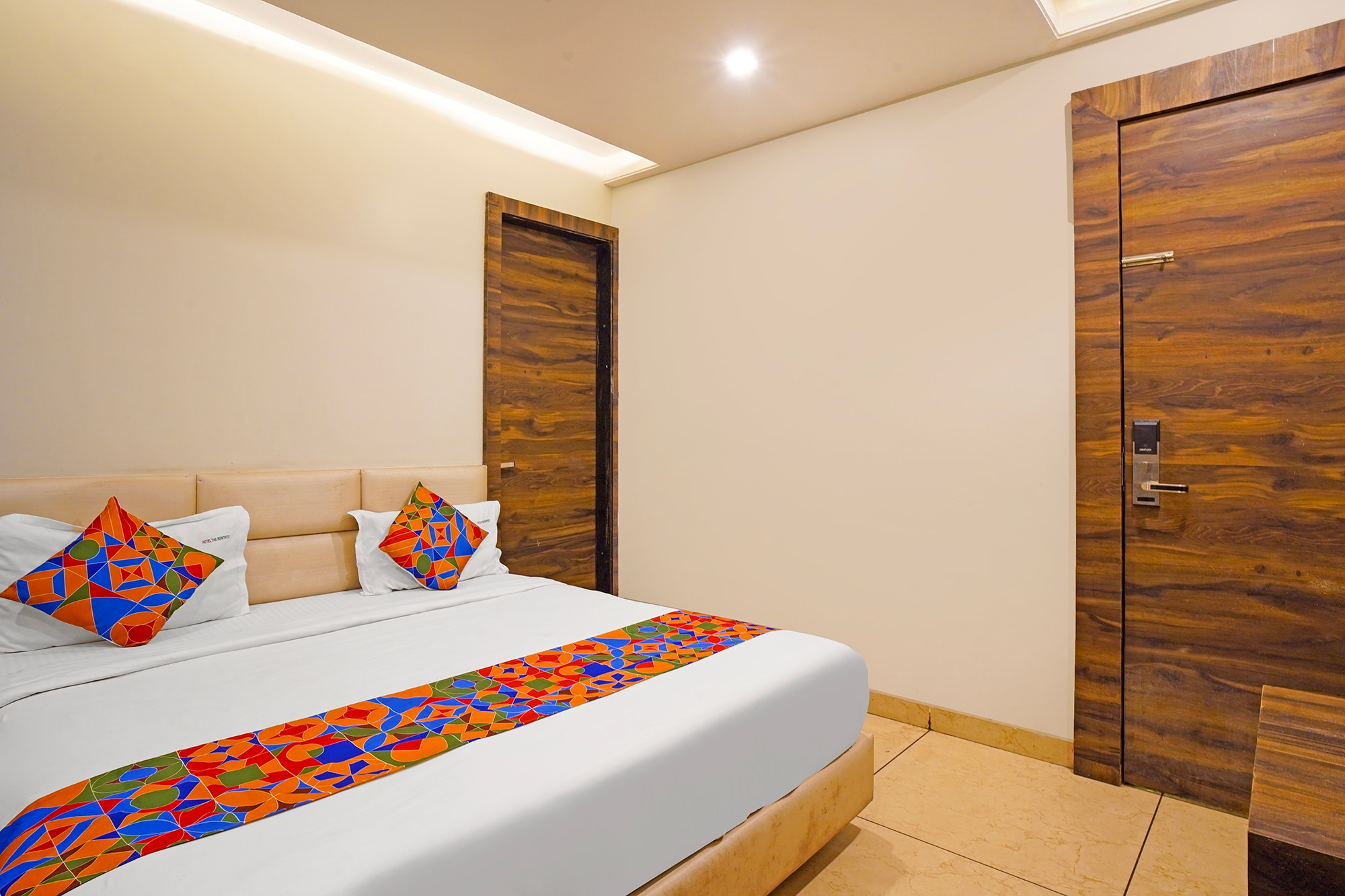 FabHotel The Bentree - Near DB Mall - Tap to explore photos