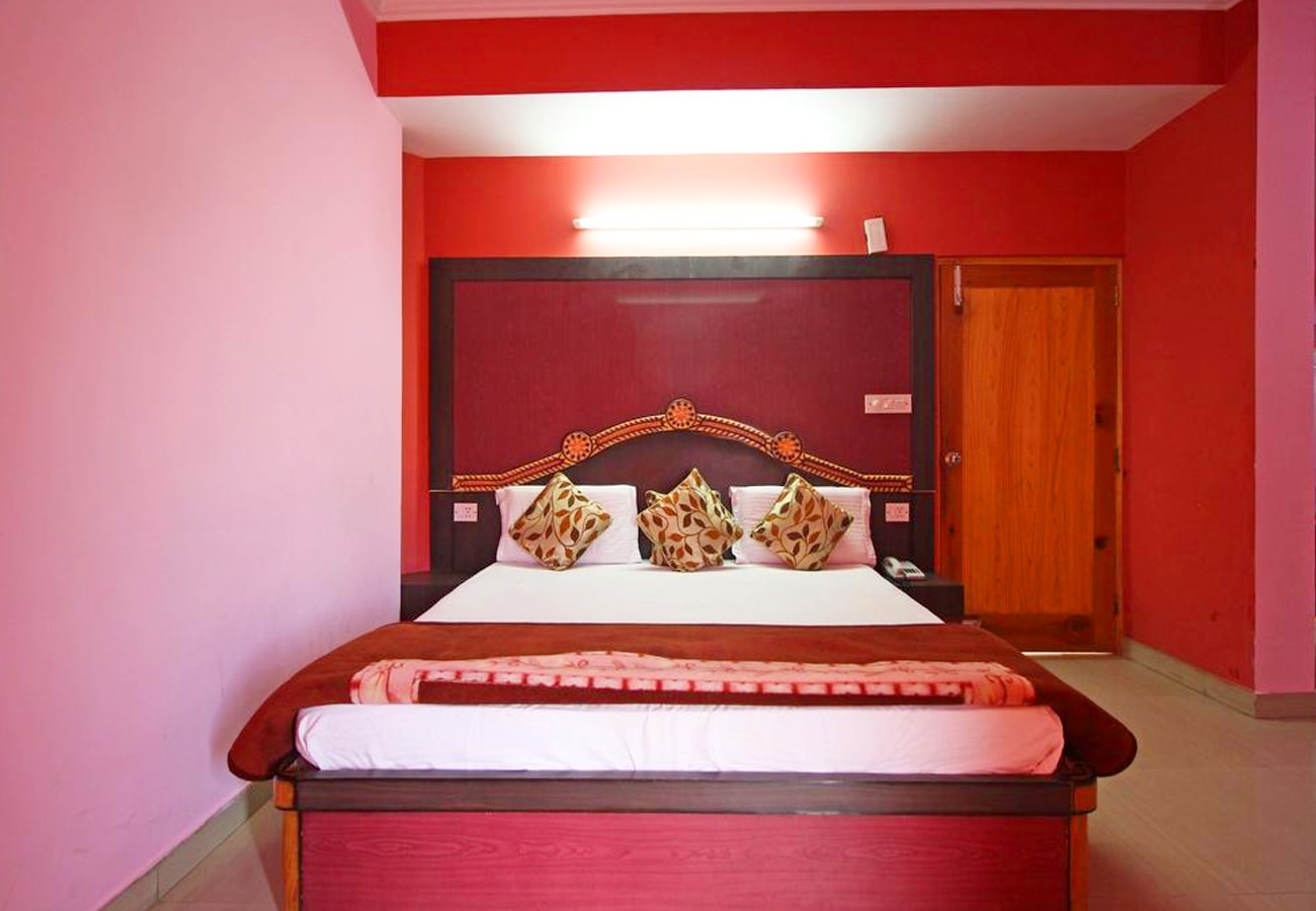 Hotel Sahil - Tap to explore photos