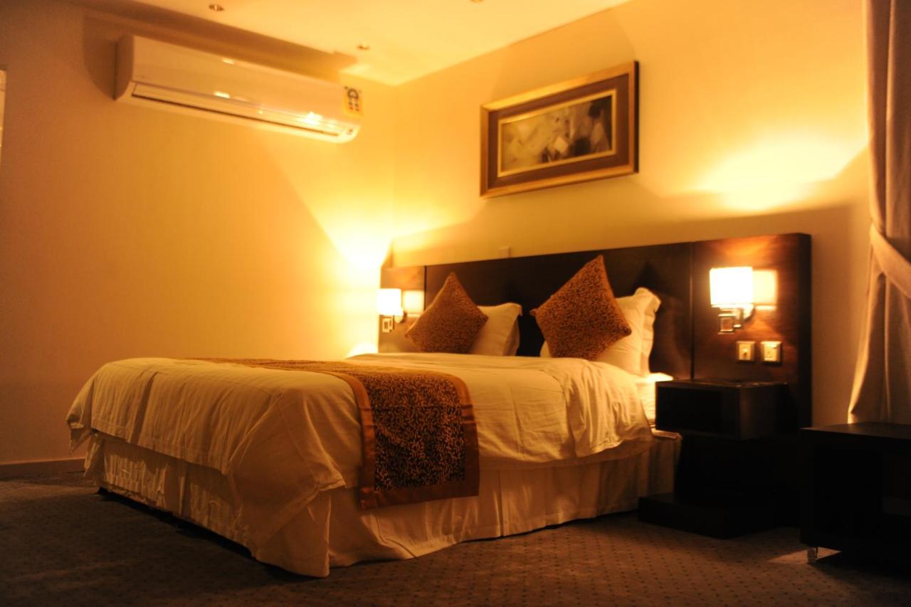 Carawan Jeddah Hotel - Tap to explore photos