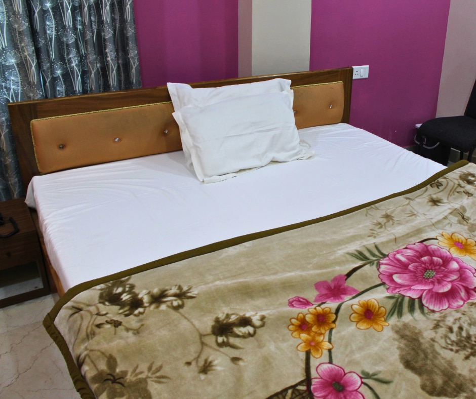Hotel Aaradhya - Tap to explore photos