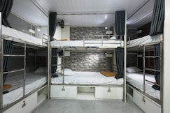 Quick Stay Best Hostel Dormitory Mumbai, Mumbai