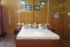 The Hoolllock Heritage Rooms & Restaurant, Jorhat