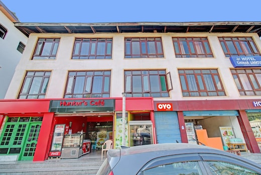 Hotel O Hunter's & Cafe