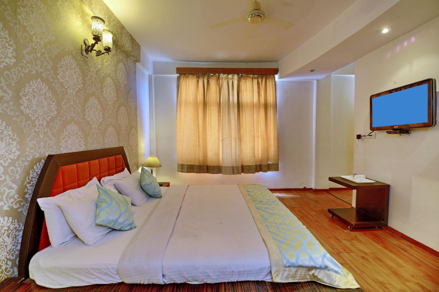 Hotel Surya Beach Inn - Tap to explore photos
