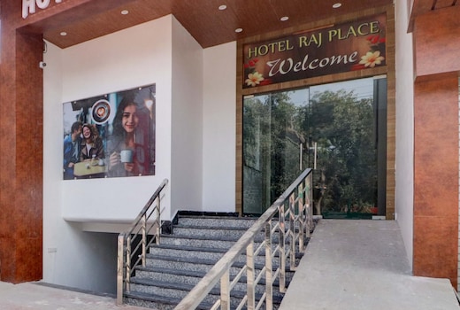 Hotel O Raj Palace