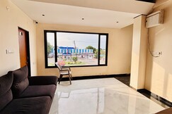 Rishi Stay Inn, Manawar