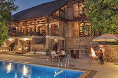 SaffronStays  Vedika , Wada