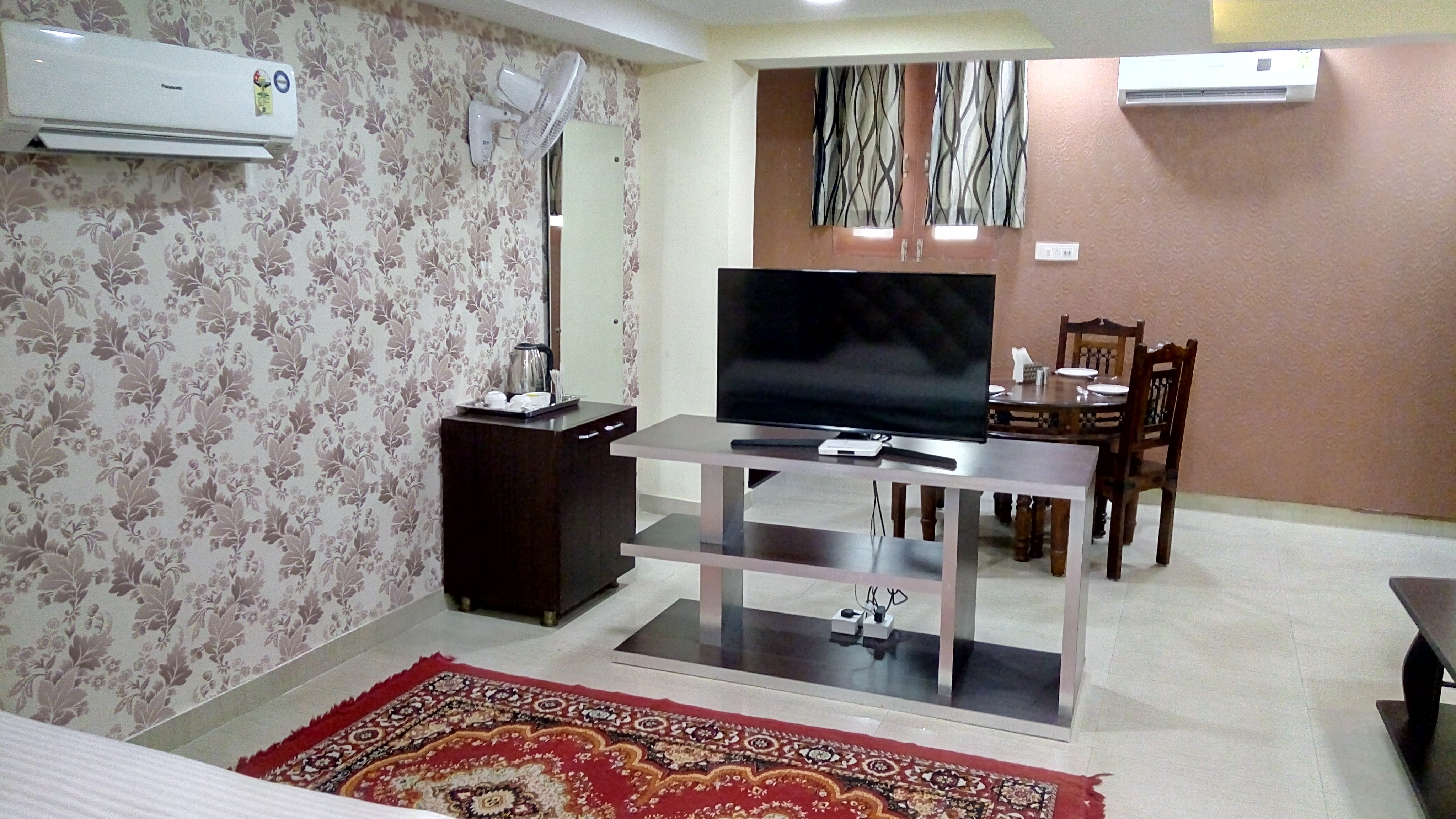 Pagoda Resorts Inn, Ravinder Path - Tap to explore photos