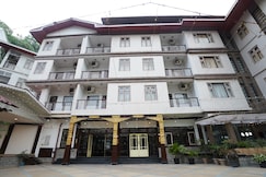 Terrace Valley Hotel, Aritar