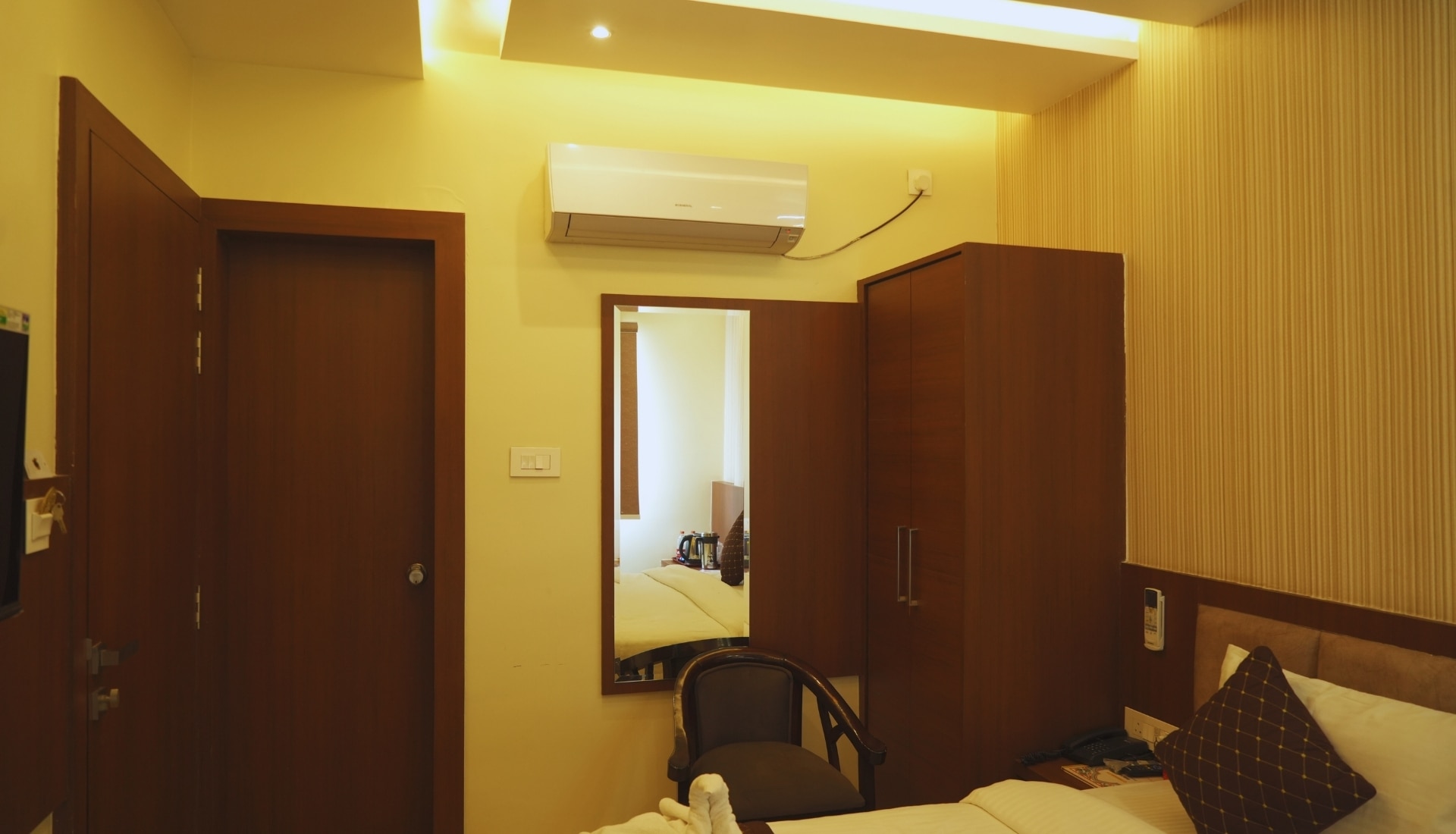 Hotel SHRI KEDAR INN - Tap to explore photos