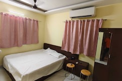 POP 84106E Hotel OLove Birds Hotel, Kolkata