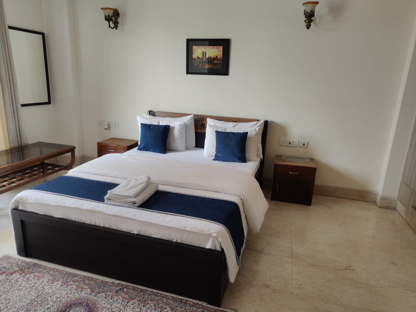 Praj Guest House- New Delhi - Tap to explore photos