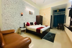 Hotel Happy Stay, Greater Noida