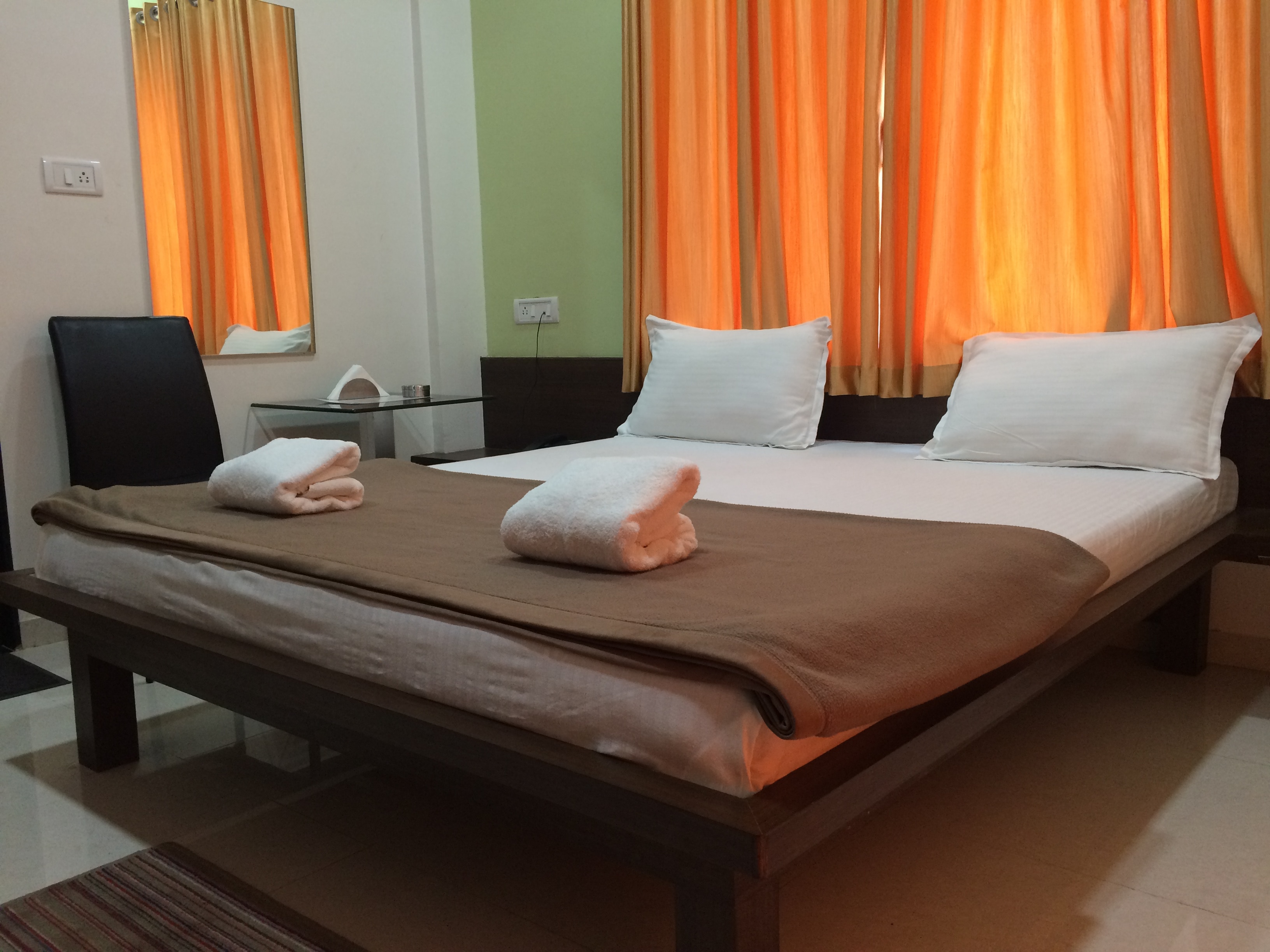 Hotel Shivas Inn - Tap to explore photos