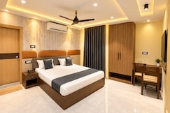5 HILLS HOTEL AND RESTAURANT, Nawada