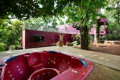 Lakeside Boheme Inn | Rooms & Tents, Karjat