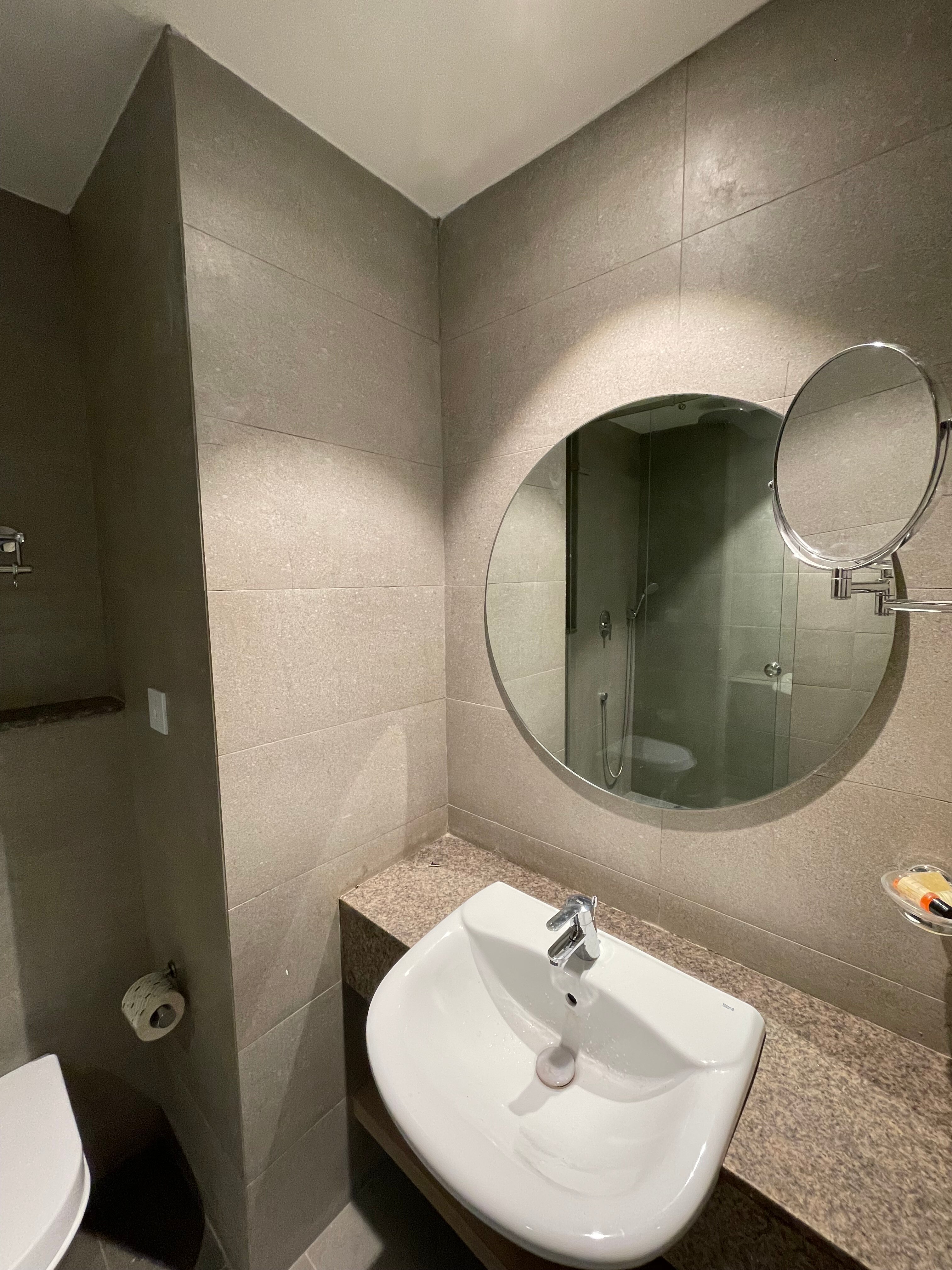Studio Bliss: A luxury studio apartment - Tap to explore photos