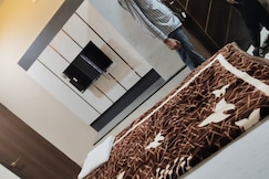 Paradise Hotel and Bar, Hanumangarh