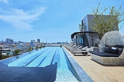 Chezzotel Pattaya , Pattaya