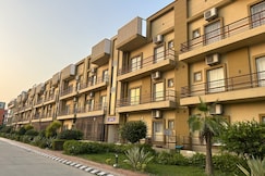 mi CASA Aesthetic Stay, Mathura